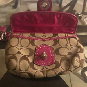 Coach Bags - Coach wristlet Coach Bags - Coach wristlet